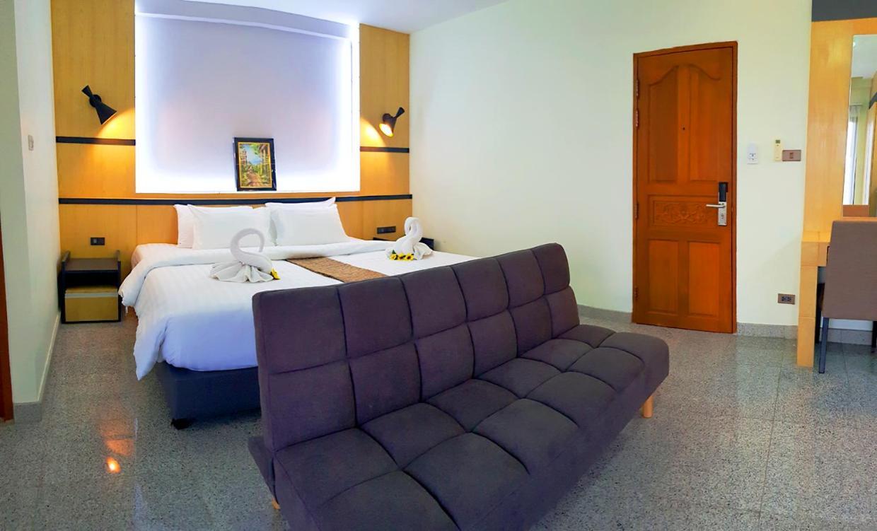 The Route Sriracha Hotel And Residence Ban Laem Chabang Exterior photo