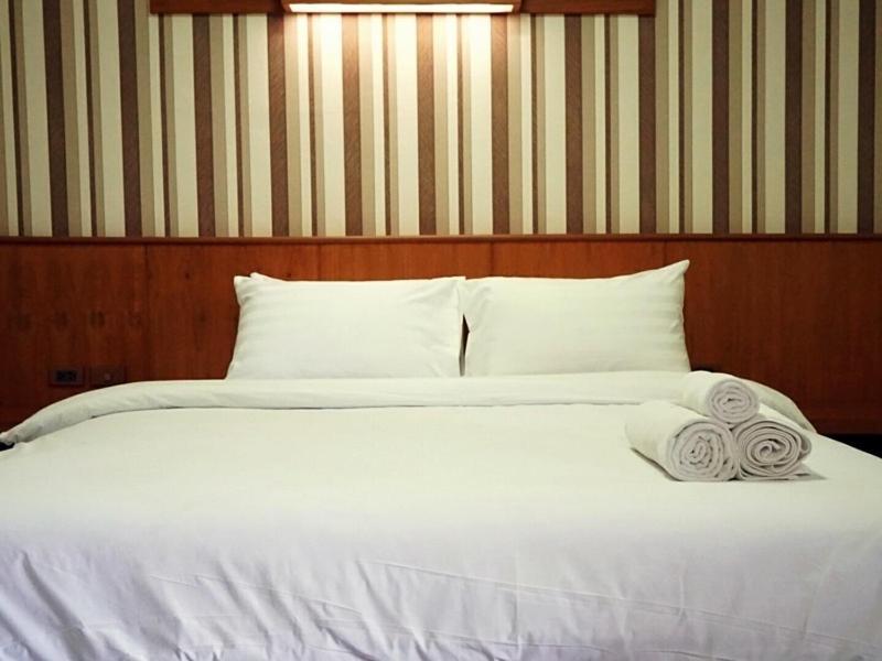 The Route Sriracha Hotel And Residence Ban Laem Chabang Exterior photo