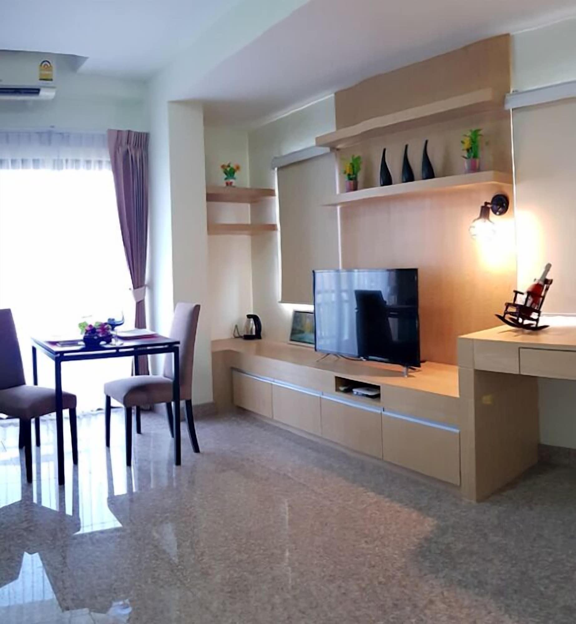 The Route Sriracha Hotel And Residence Ban Laem Chabang Exterior photo