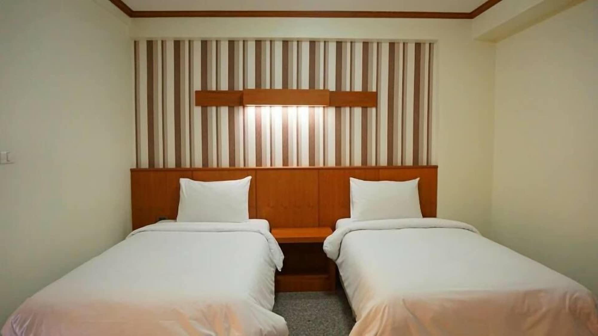 The Route Sriracha Hotel And Residence Ban Laem Chabang Exterior photo