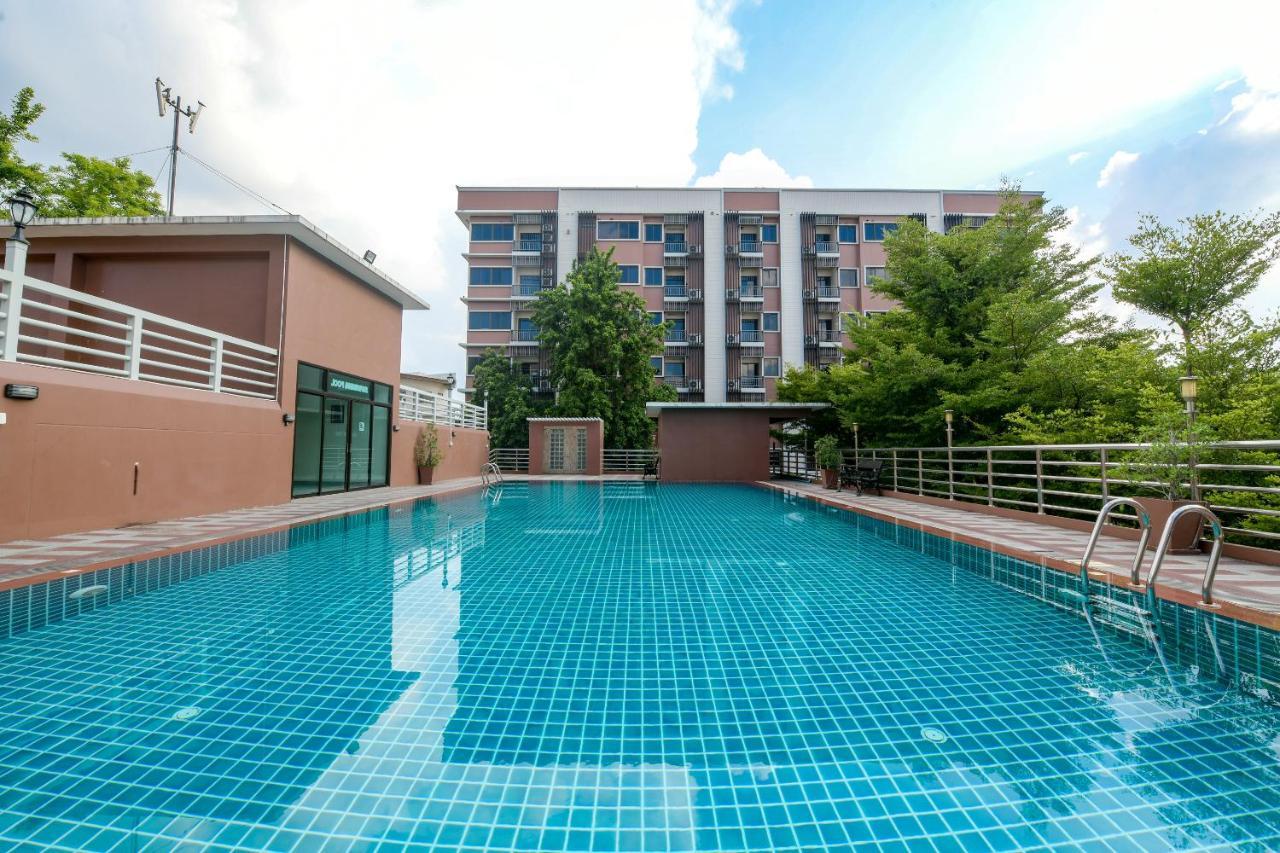 The Route Sriracha Hotel And Residence Ban Laem Chabang Exterior photo