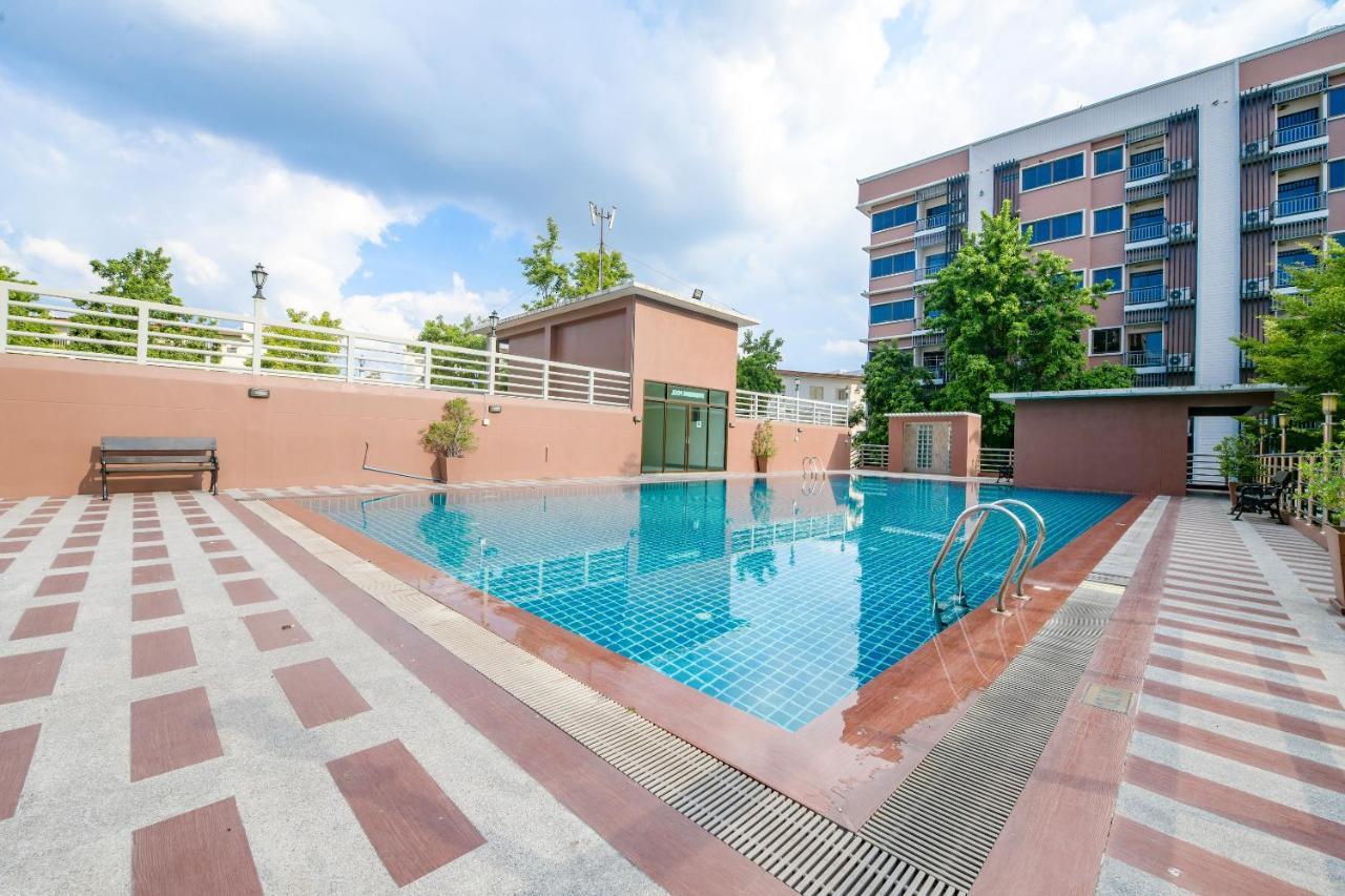 The Route Sriracha Hotel And Residence Ban Laem Chabang Exterior photo